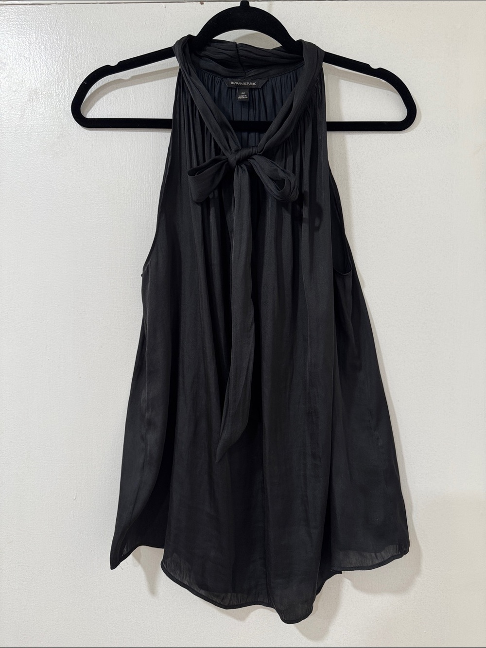 Banana Republic Black Tie-Neck Sleeveless Blouse
